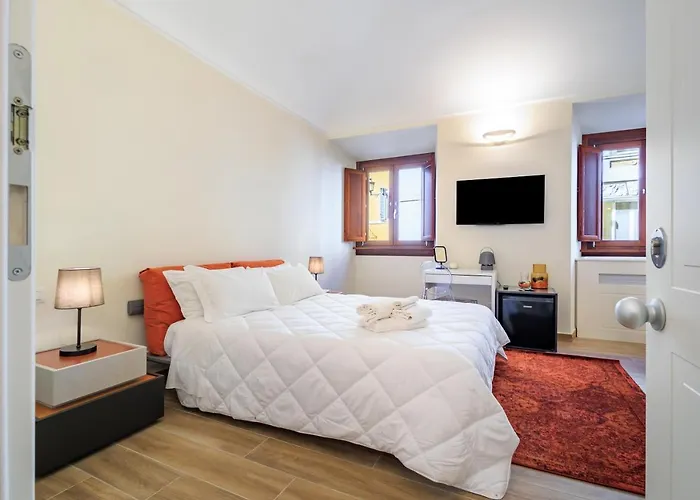 Mater Rooms&Suites, Self Check In